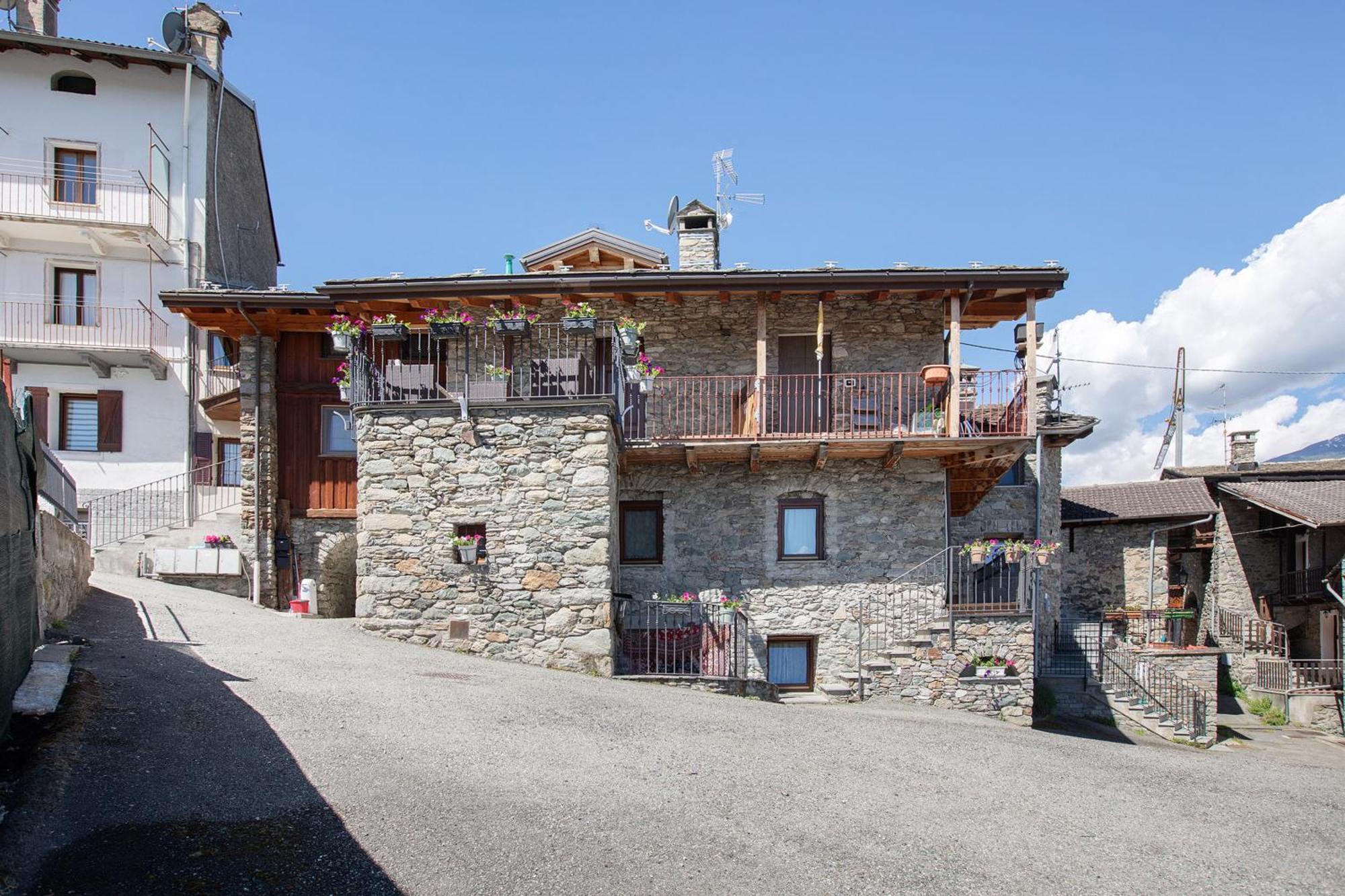 Maison Bebe Terre Blanche Aosta Kültér fotó